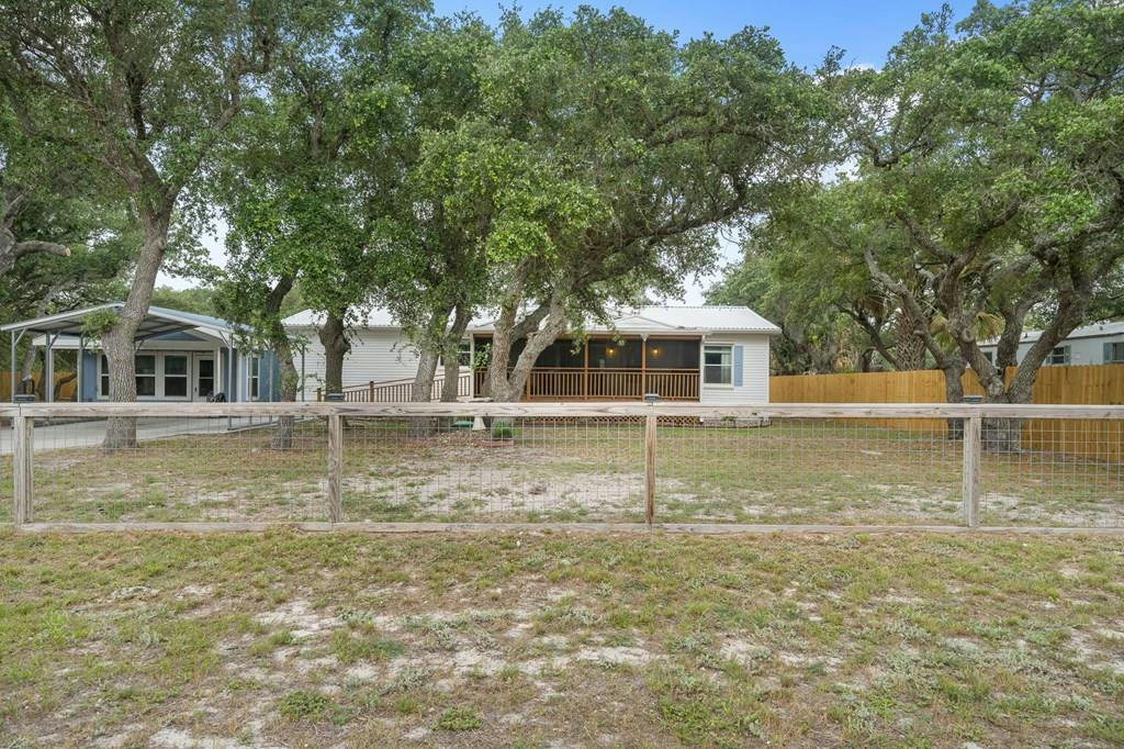 407 ROWE ST, ROCKPORT, TX 78382, photo 1 of 49