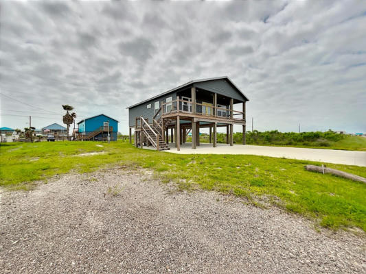 254 FOREST OAK LN, ROCKPORT(HOLIDAY BEACH), TX 78382, photo 2 of 37